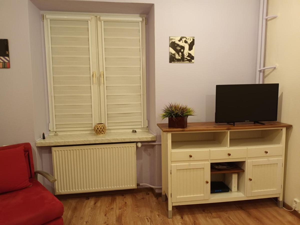 Eliot Apartment *